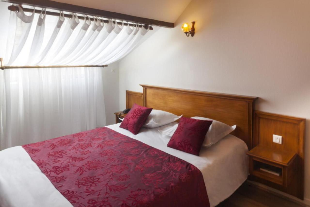 Logis Hotel & Restaurant Du Sauvage La Ferté-Gaucher 外观 照片