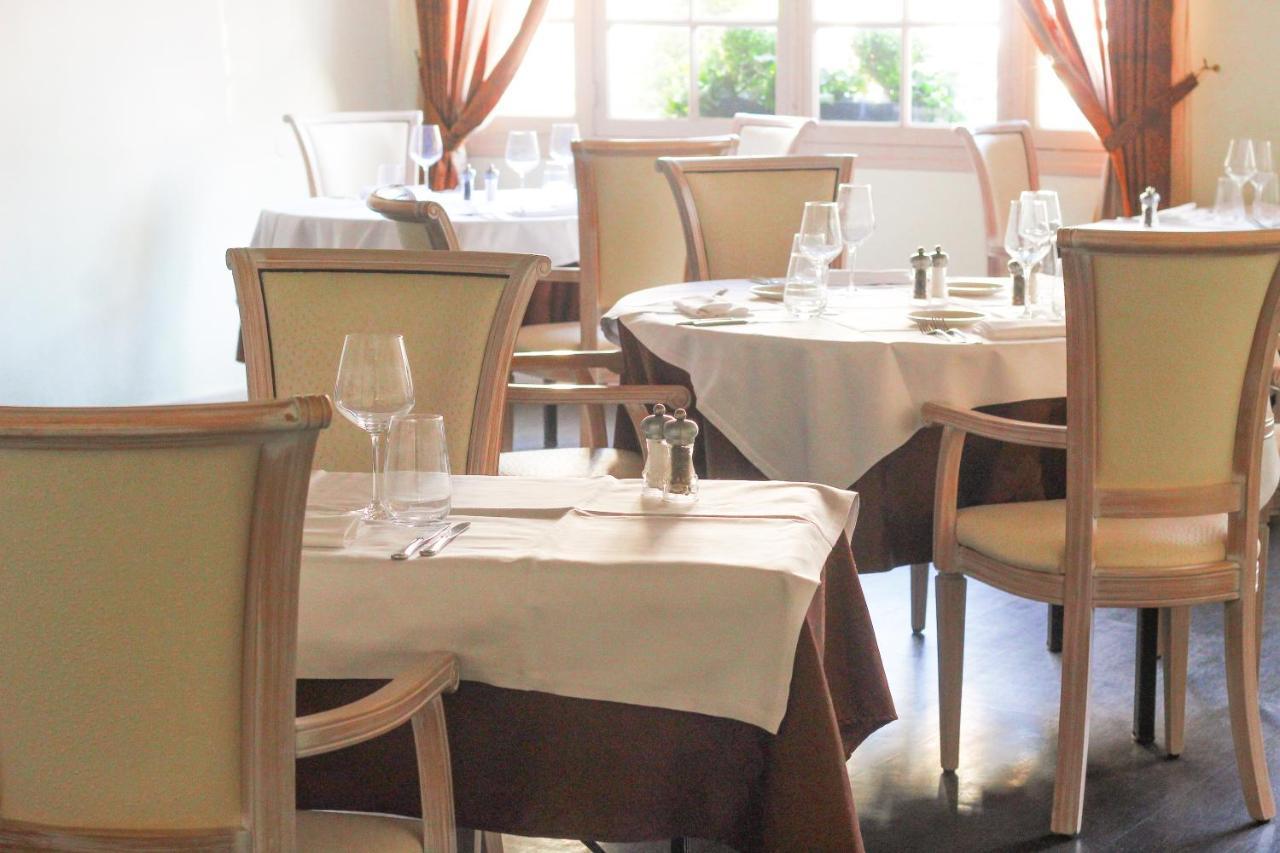 Logis Hotel & Restaurant Du Sauvage La Ferté-Gaucher 外观 照片