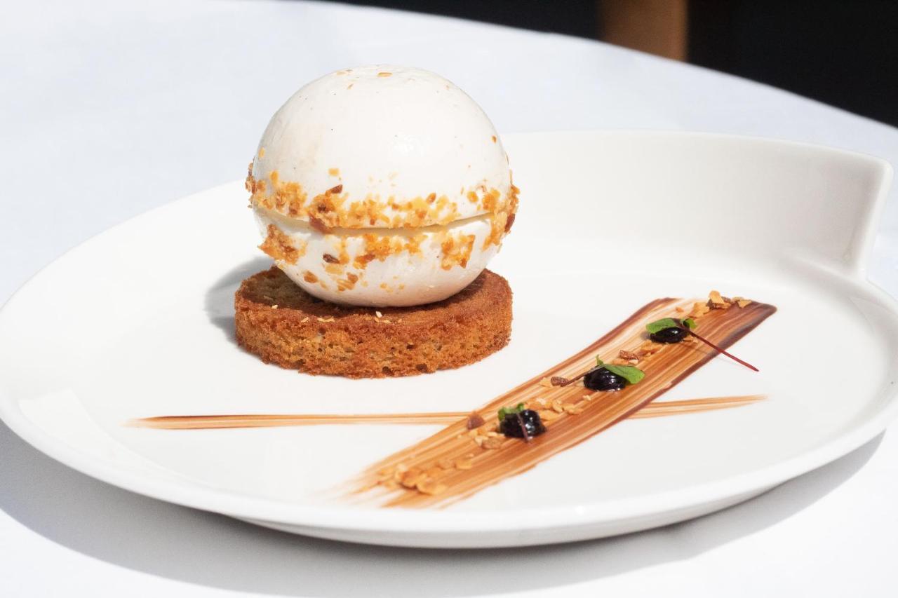 Logis Hotel & Restaurant Du Sauvage La Ferté-Gaucher 外观 照片