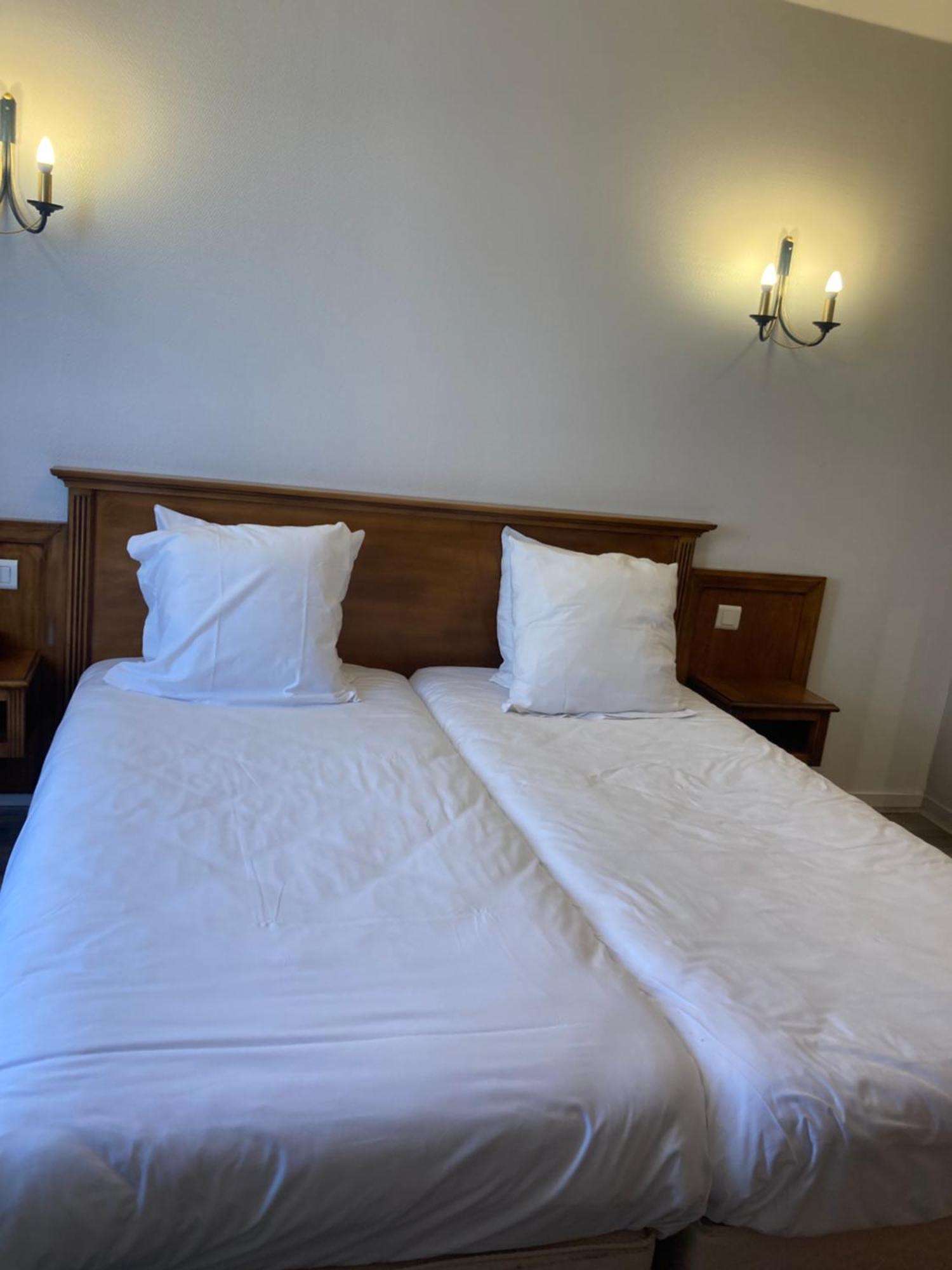 Logis Hotel & Restaurant Du Sauvage La Ferté-Gaucher 外观 照片