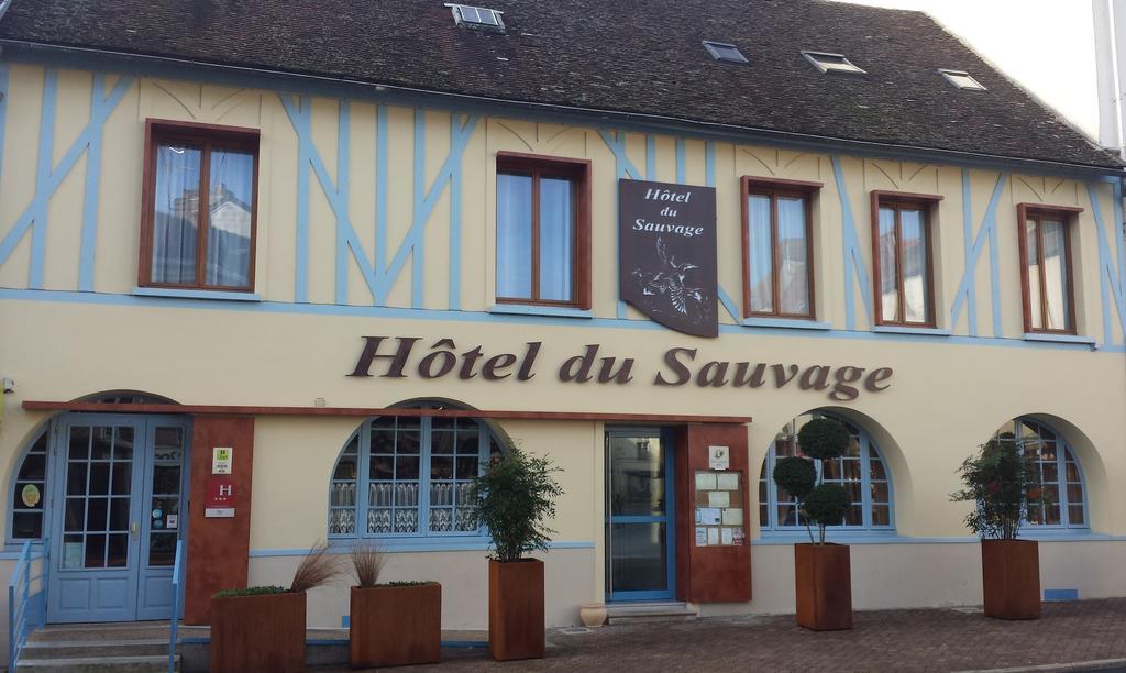 Logis Hotel & Restaurant Du Sauvage La Ferté-Gaucher 外观 照片
