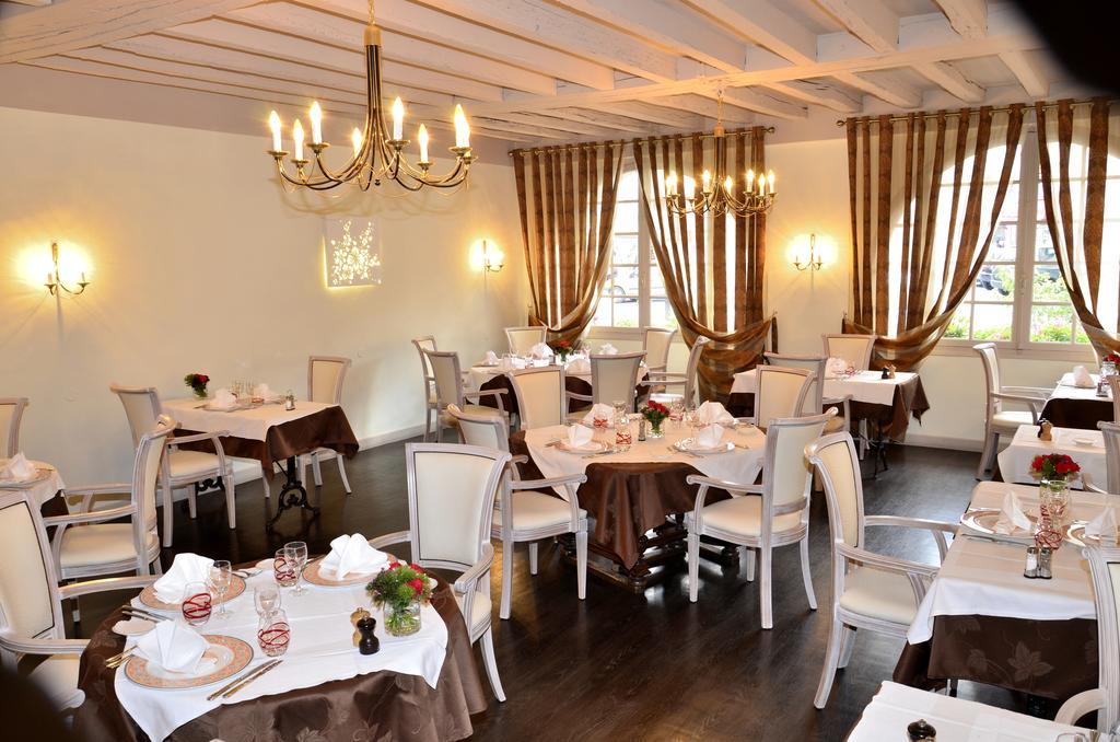 Logis Hotel & Restaurant Du Sauvage La Ferté-Gaucher 外观 照片